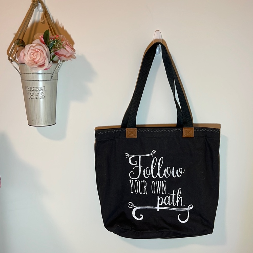 Thirty one follow your own path bag